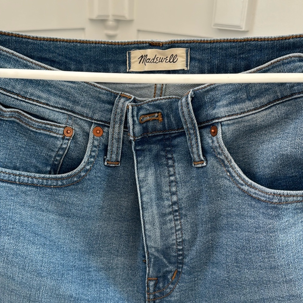 Madewell Demi boot cut size 28 jeans.